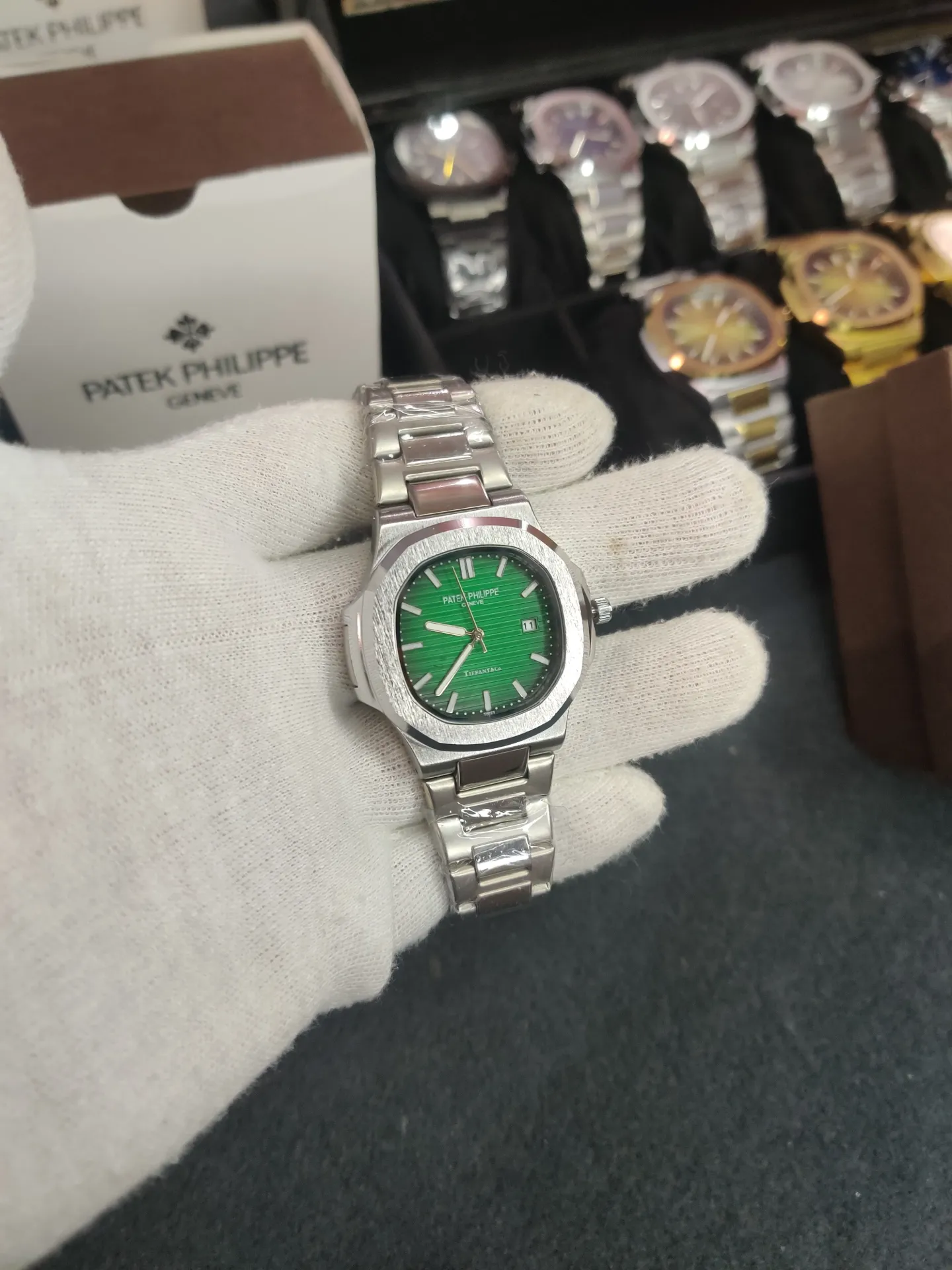 PP Silver chain- Green dial
