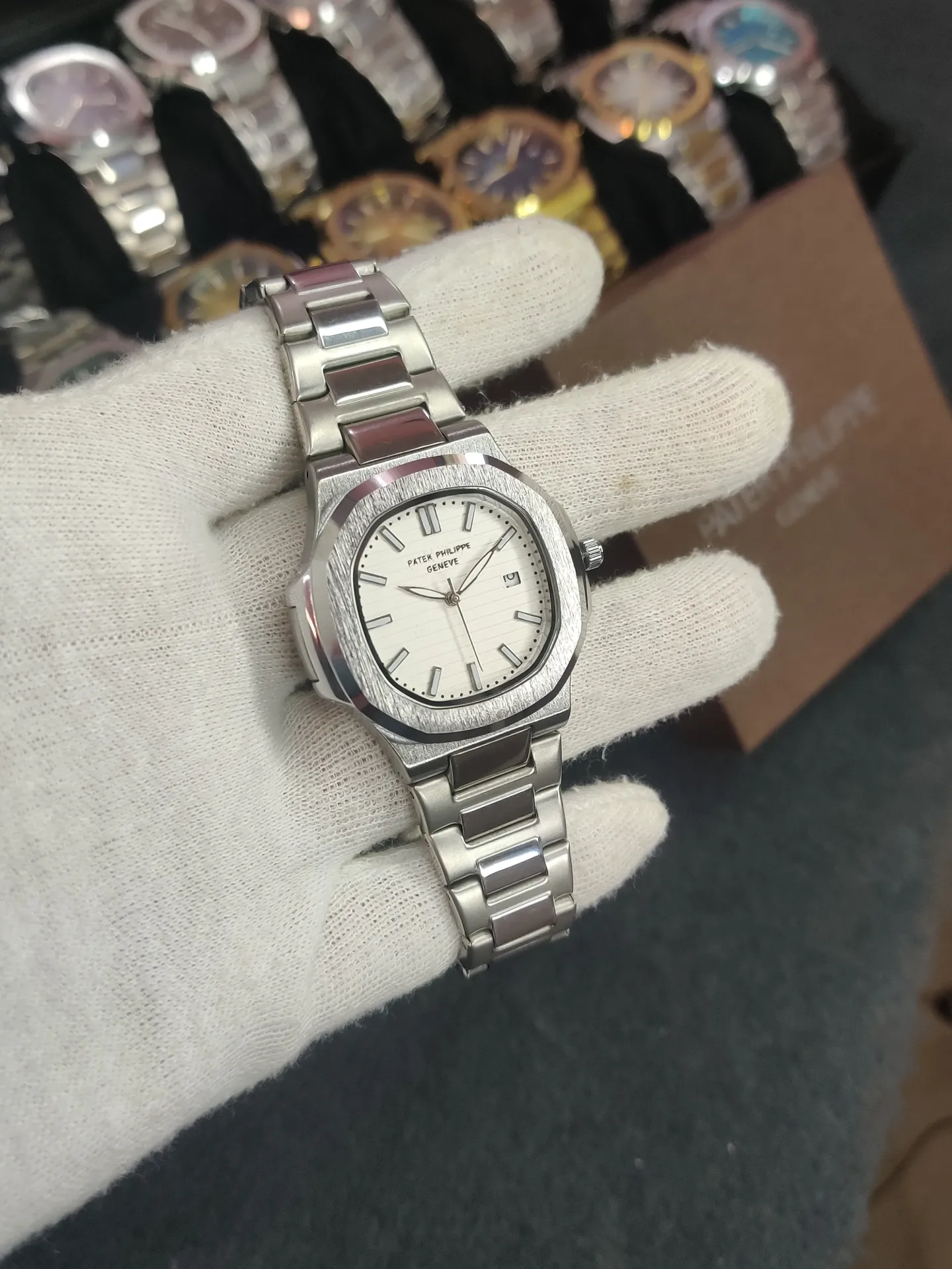 PP Silver chain- White dial