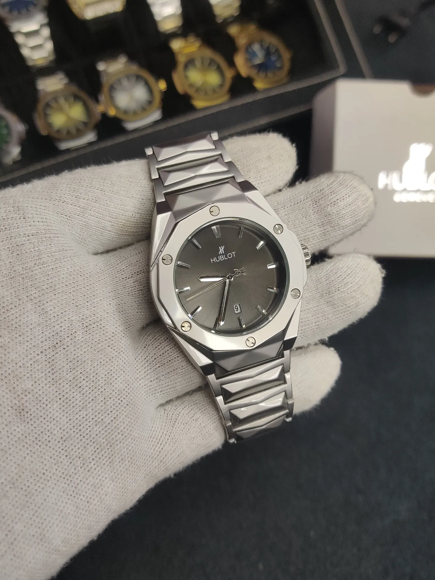 Hublot diamond cut chain- Black dial