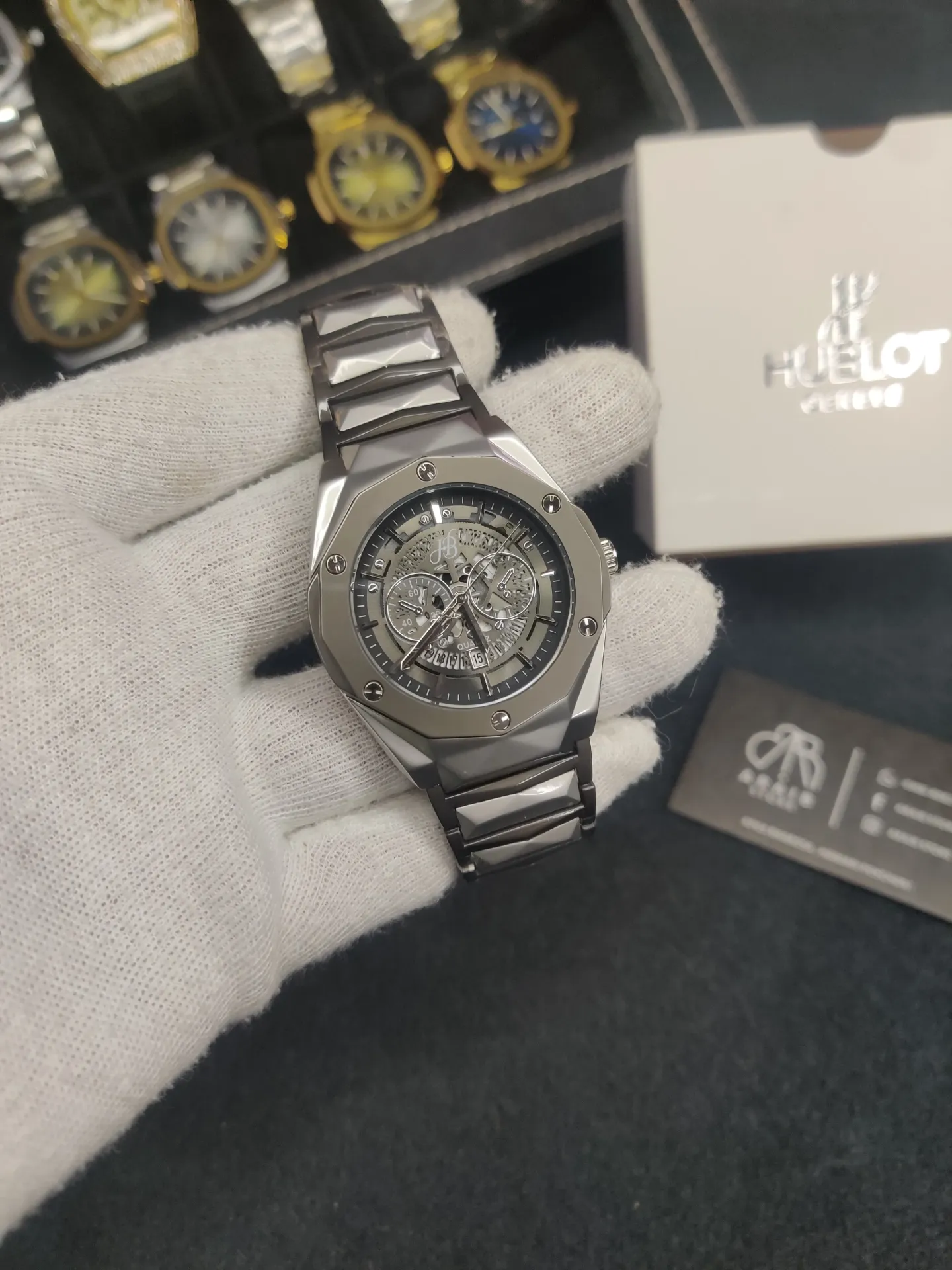 Hublot skeleton diamond cut- Black & White